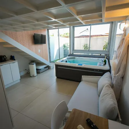 Bono Jacuzzi & *